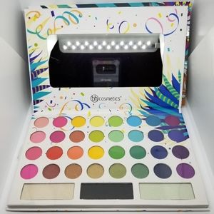 TAKE ME BACK TO BRAZIL 35 Color Eyeshadow Palette & 10 Piece MAKEUP BRUSH SET